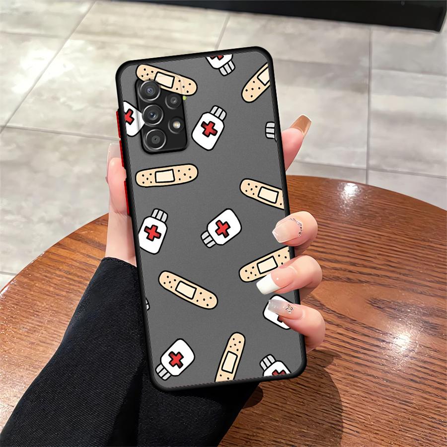 غطاء هاتف بتصميم ممرضة أنيق له - مراجعة Samsung Galaxy A55 وسعره