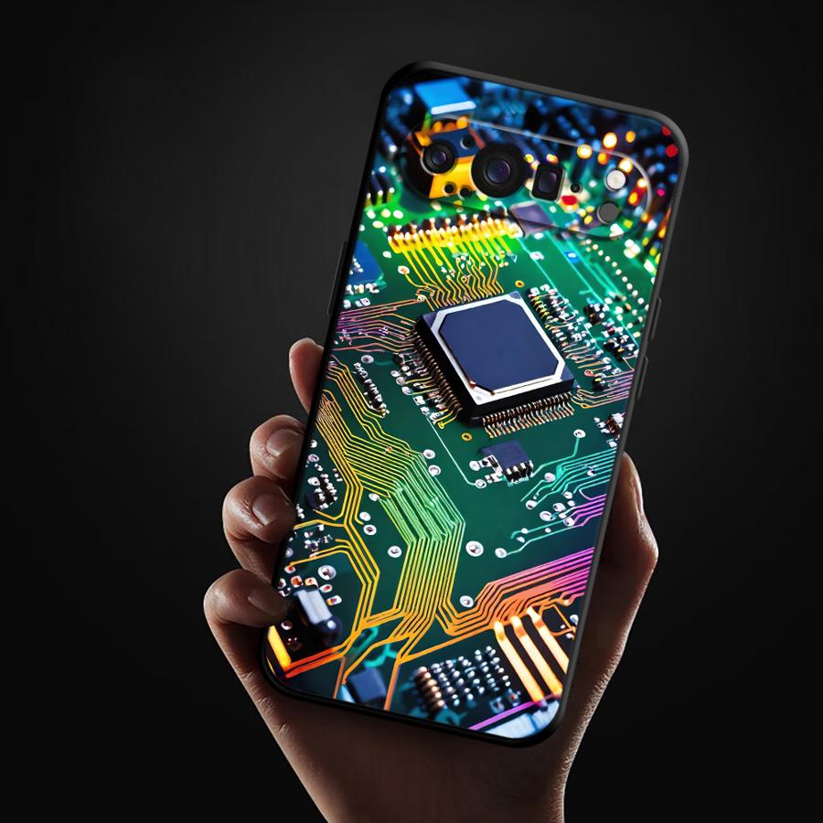 غطاء هاتف بتصميم لوحة دوائر كه - مراجعة Google Pixel 9 وسعره